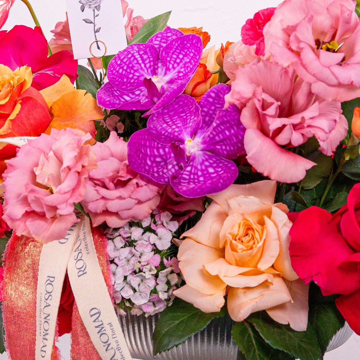 Arreglo premium en frutero de vidrio